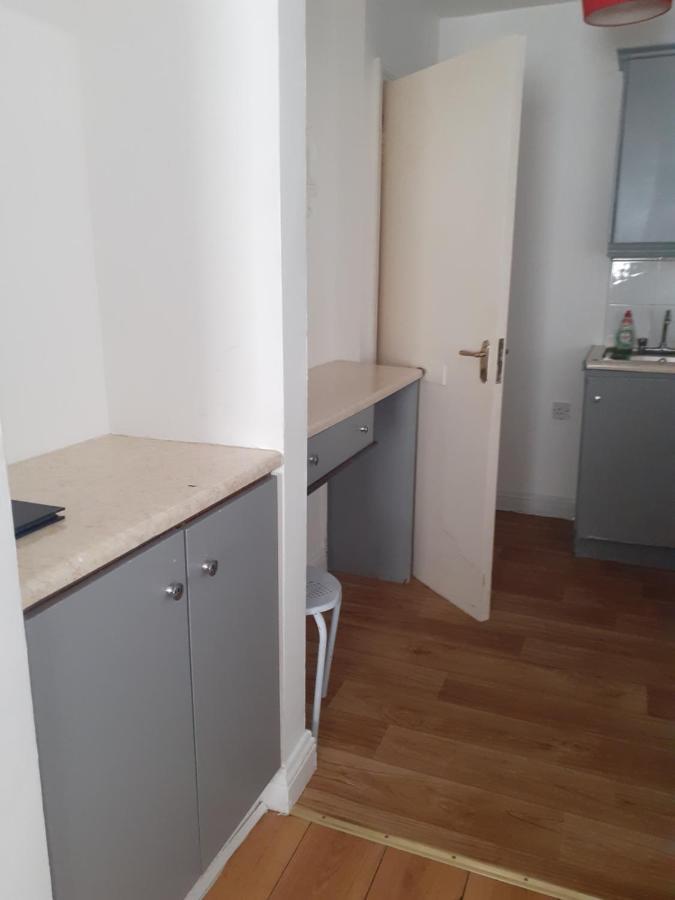 Sally 2 Apartment กัลเวย์ ภายนอก รูปภาพ