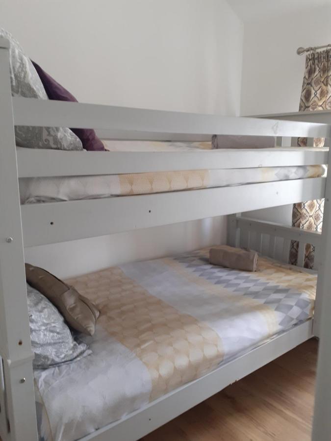 Sally 2 Apartment กัลเวย์ ภายนอก รูปภาพ