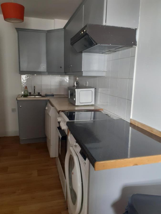 Sally 2 Apartment กัลเวย์ ภายนอก รูปภาพ